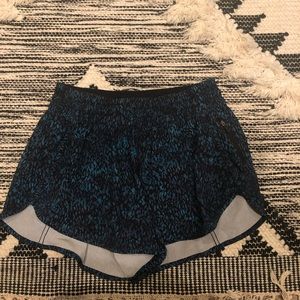 Lululemon tracker shorts